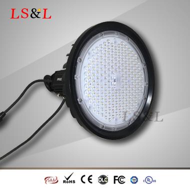 Philips UFO Highbay 150W.jpg Philips UFO Highbay 150W.jpg